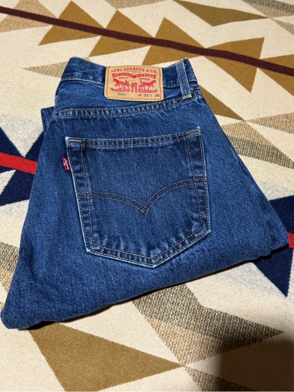 Men’s Levi 504: 31x36 like new 
Dark blue. Long!